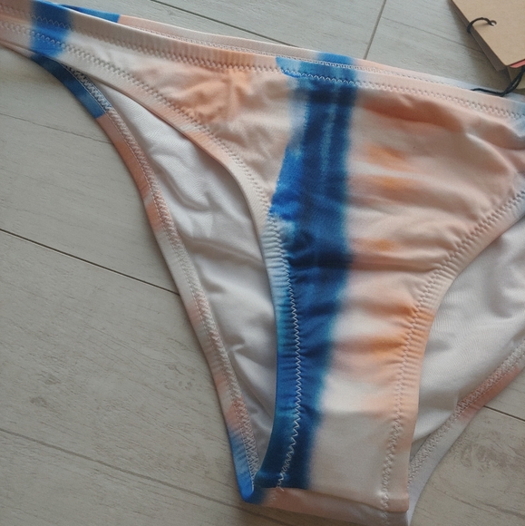 QUIKSILVER NEW Classic Cheeky Bikini Bottoms Marlin Tie-Dye Stripe - Picture 11 of 11